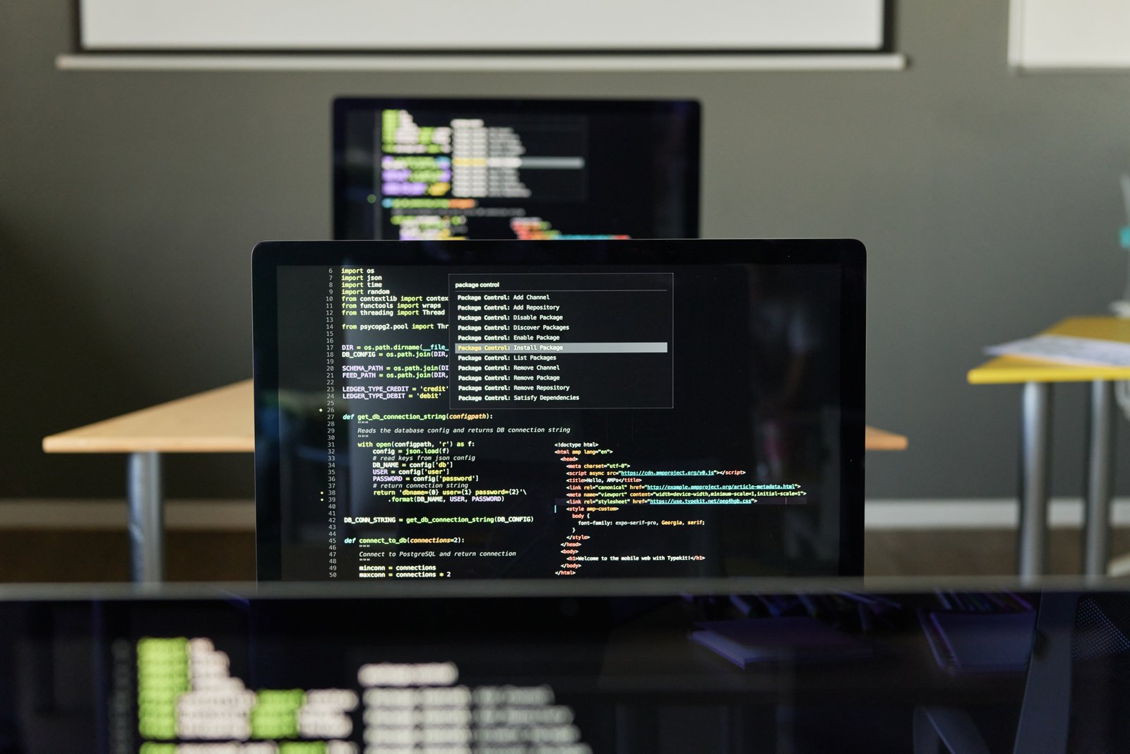 HTML & CSS
